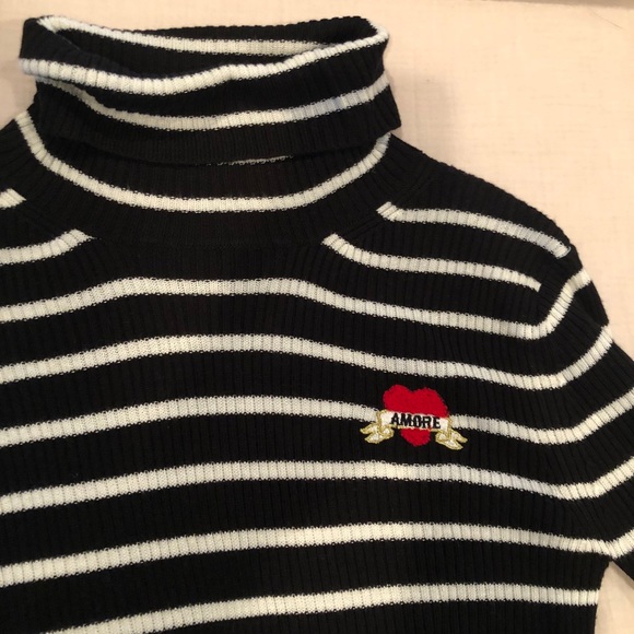 Ribbed Stripe Turtleneck Sweater w/ Heart Detail - Picture 2 of 2